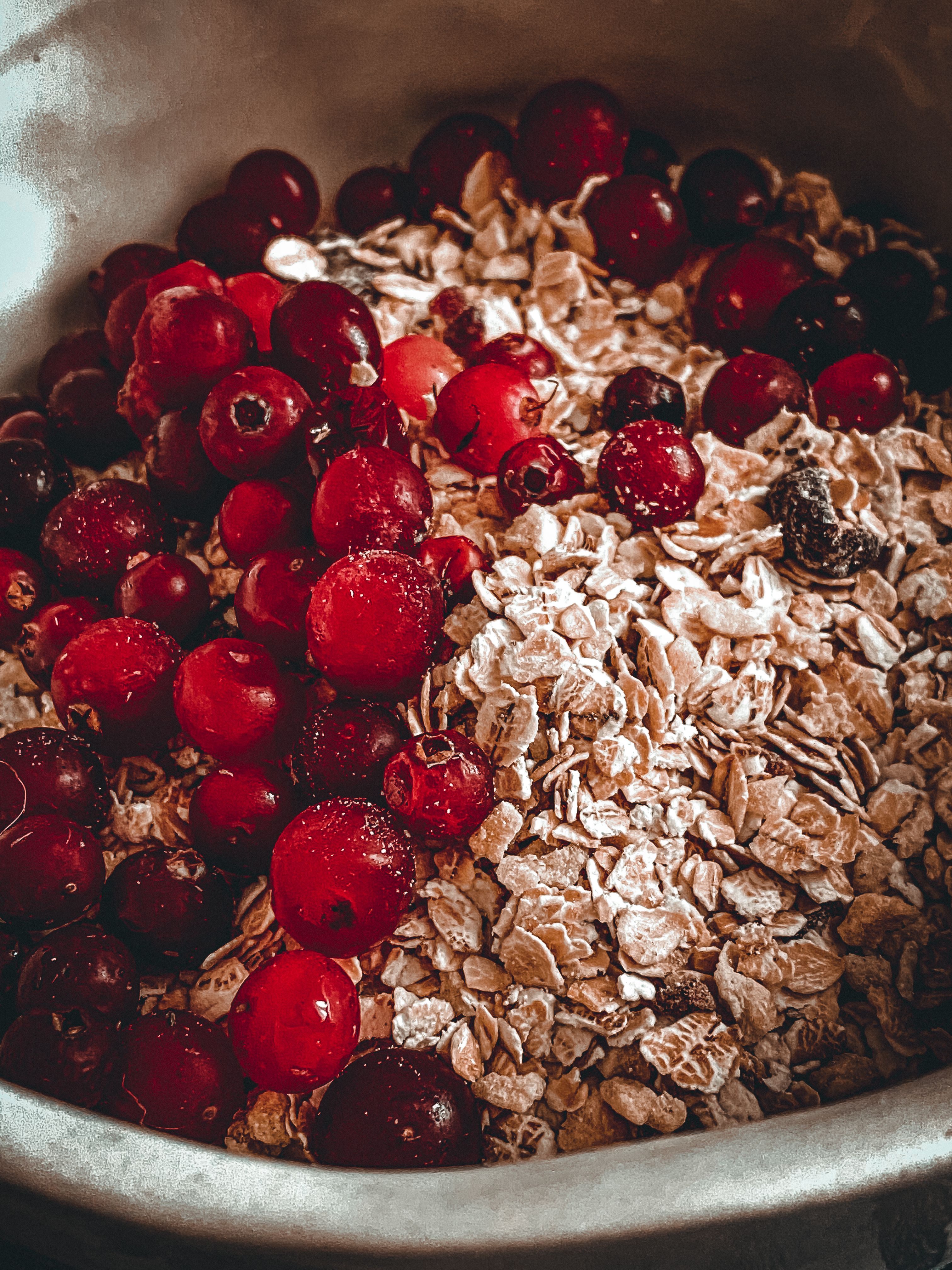 healthy breakfast ideas — A Close-Up Shot of Rolled Oats and Berries in a Bowl · Free. Photo: Pexels