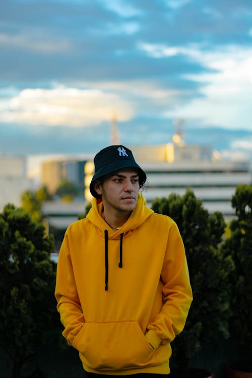 Hoodie with 2025 a hat