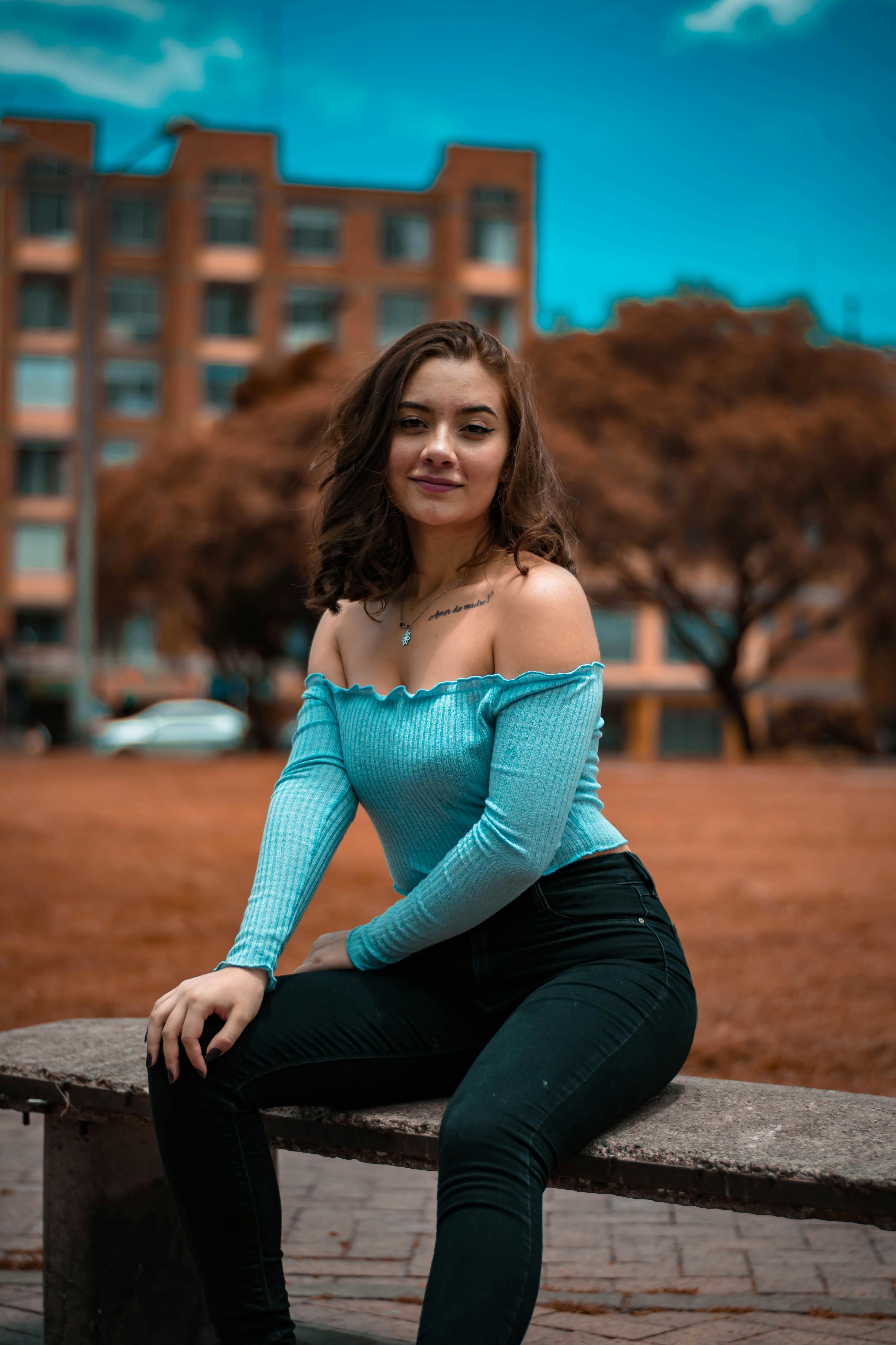 Woman in pink off-shoulder top on door photo – Free Mexico Image on Unsplash