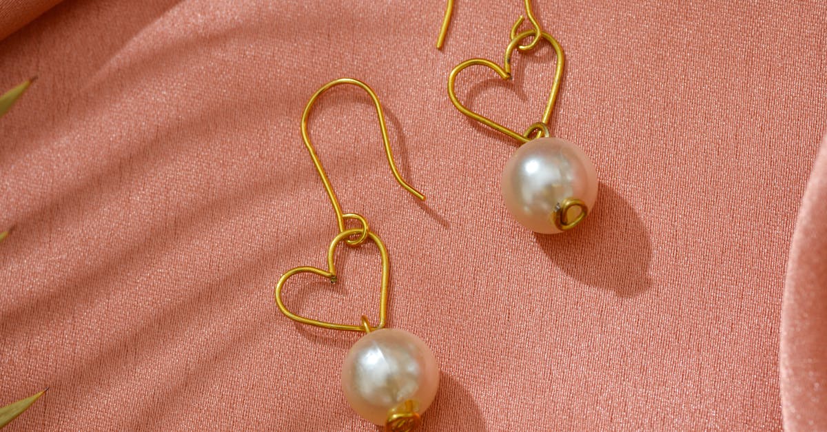 How to tell if pearls are real or not