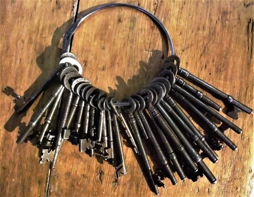 Free Bunch of old keys Stock Photo