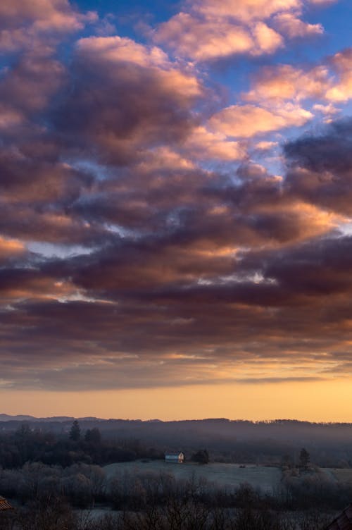 Gratis stockfoto met bewolkte lucht, dramatisch, gouden uur
