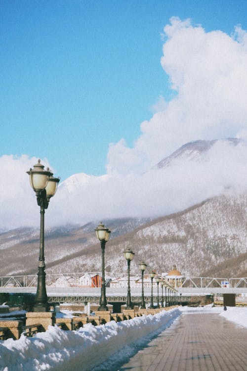 Gratis stockfoto met bergen, boulevard, sneeuw