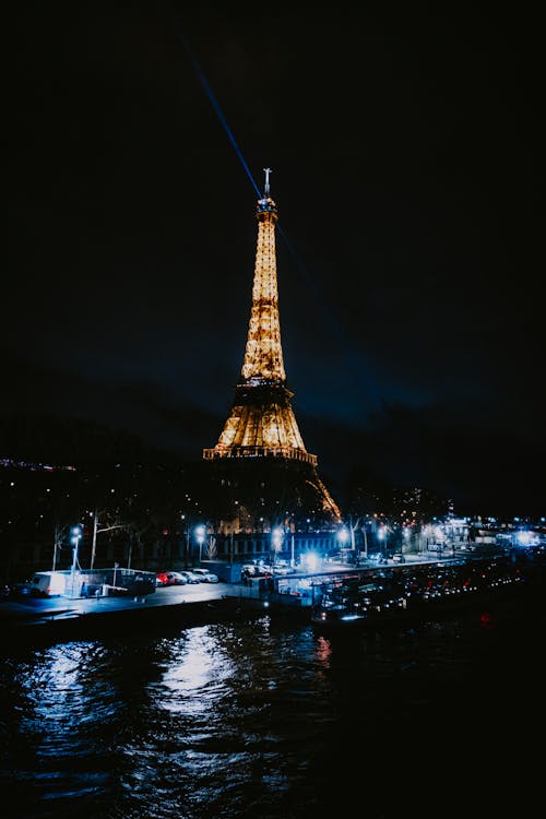 Free Scenic View of the Eiffel Tower during Nighttime Stock Photo
