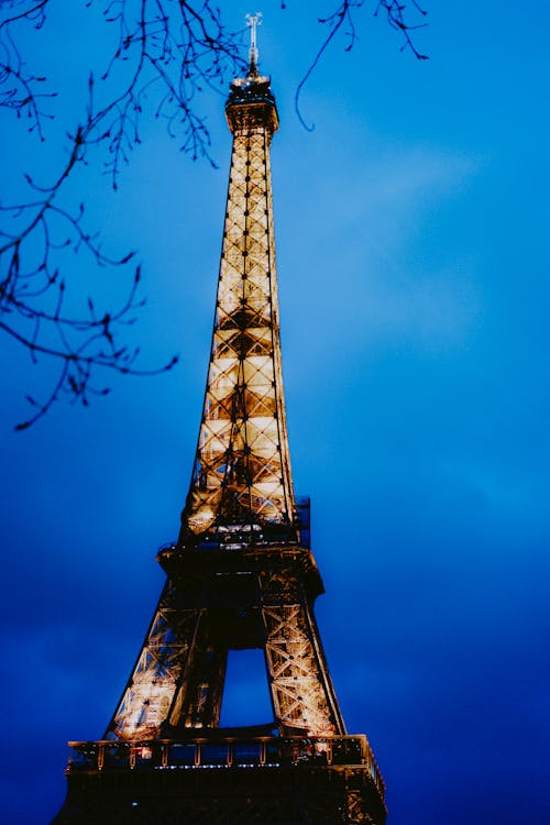 Ingyenes stockfotó alacsony szögű felvétel, Eiffel-torony, építészet témában Stockfotó