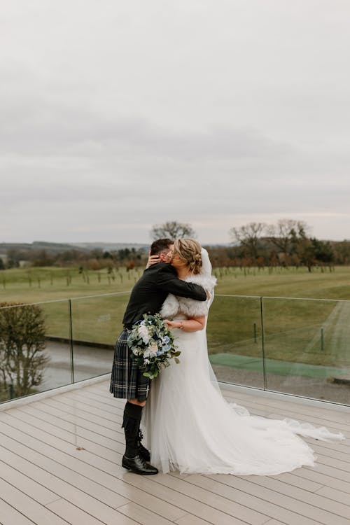 Foto d'estoc gratuïta de amor, boda, dona