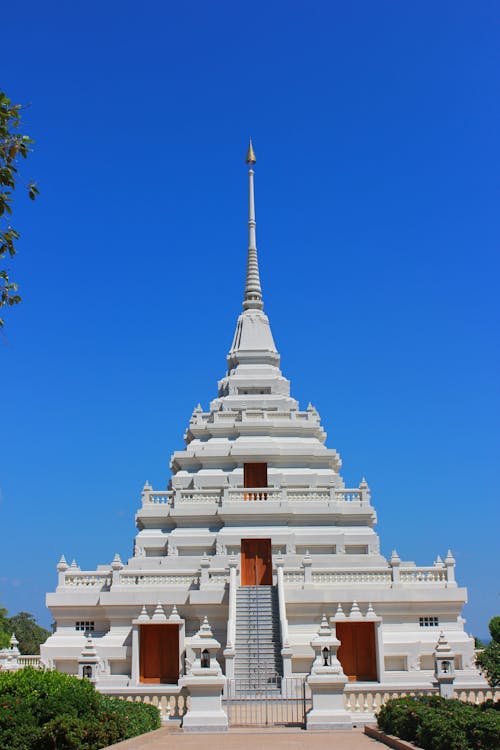 White Buddhist Temple 