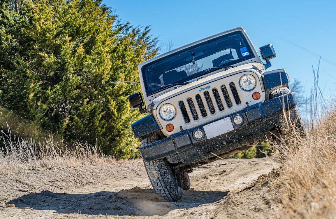 Foto d'estoc gratuïta de camí de carro, cotxe, jeep