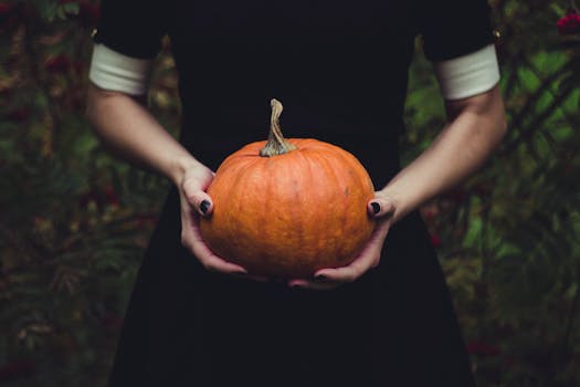 Free stock photo of food, person, hands, halloween