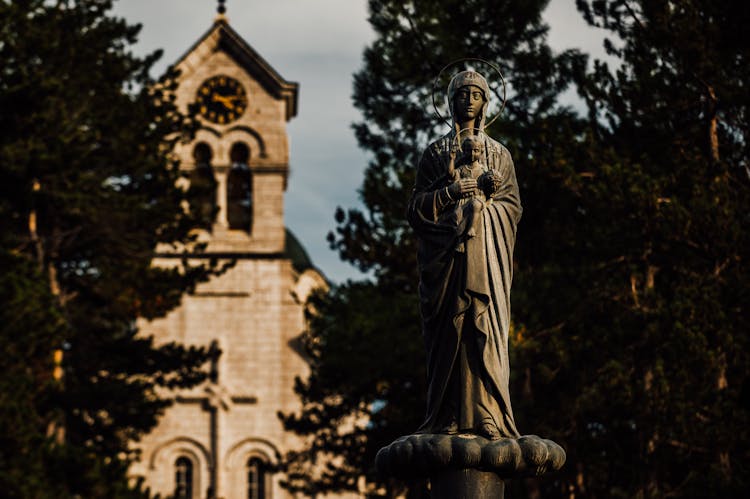 Statue Of The Virgin Mary Holding Baby Jesus