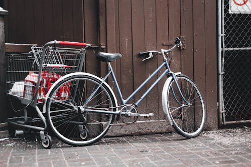 Fotobanka s bezplatnými fotkami na tému bicykel, zaparkovaný