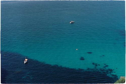 Kostnadsfri bild av båtar, blått vatten, drönarbilder