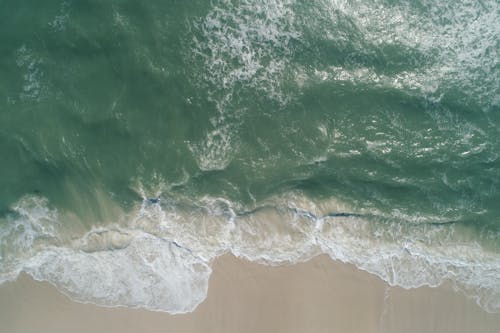 Gratis arkivbilde med bølger, droneutsikt, hav