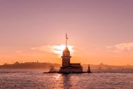 A Maiden's Tower in the Middle of the Sea