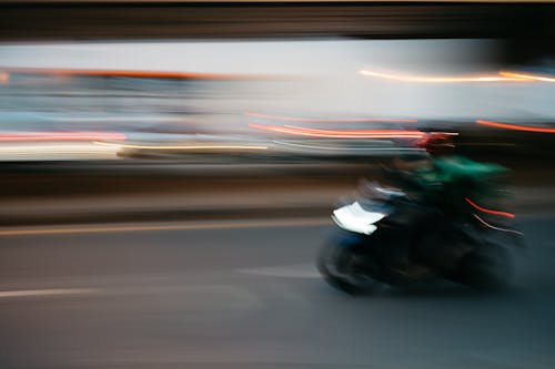 Bezpłatne Darmowe zdjęcie z galerii z droga, motocykl, nieostry Zdjęcie z galerii