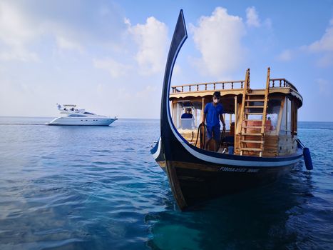 Traditional dhoni fishing at sunset — Maldives