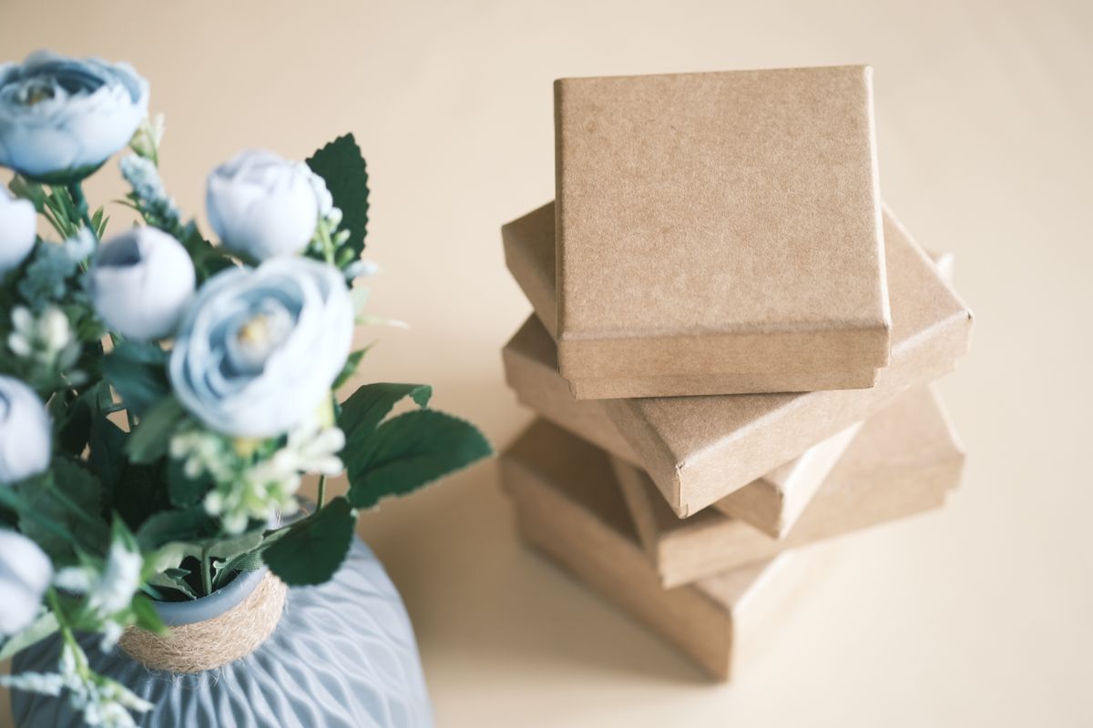 storage moves in Sharpness — Loaded properly: blankets, straps and a plan in Sharpness