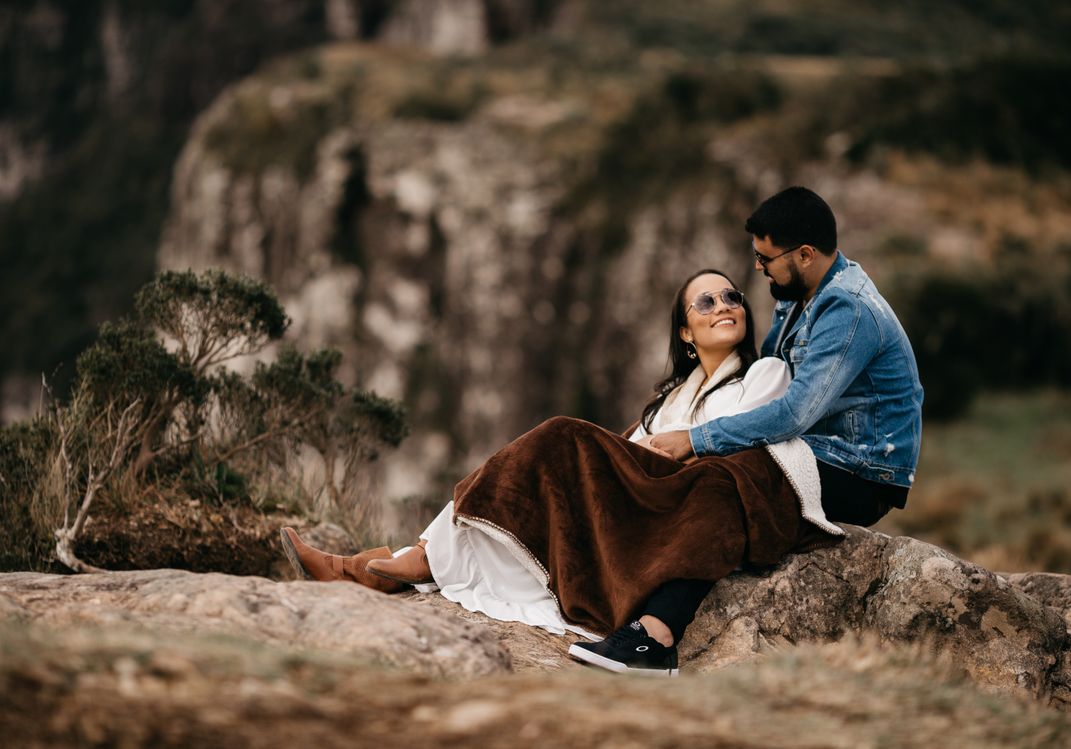 Online dating: starting a conversation on a niche platform