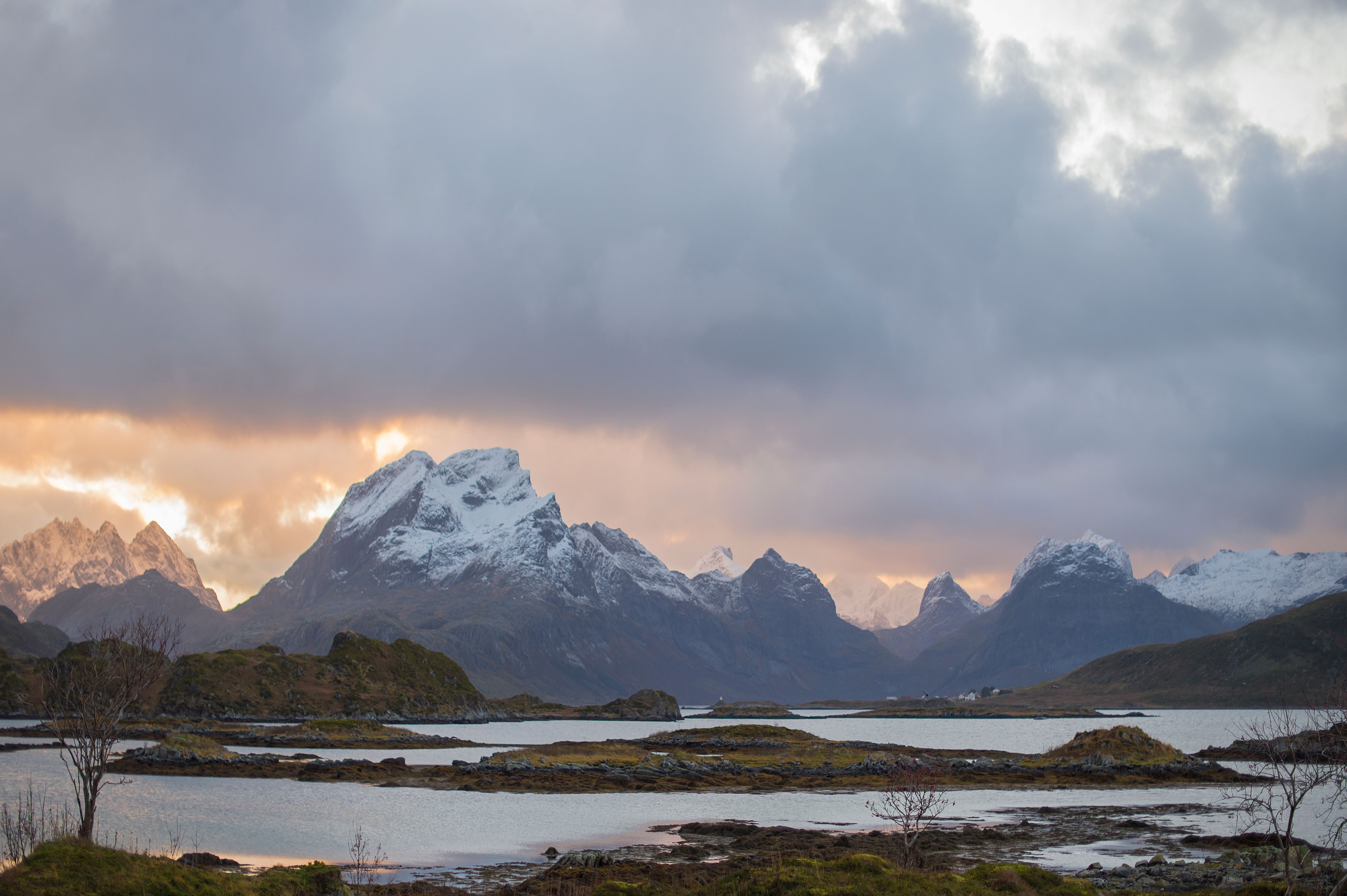 Rising Sunrise Photos, Download The BEST Free Rising Sunrise Stock Photos &amp; HD Images