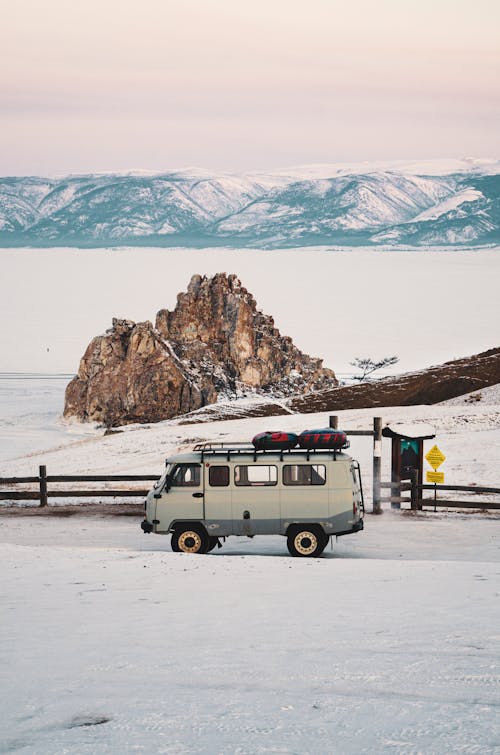 Imagine de stoc gratuită din camping, formațiune stâncoasă, fotografiere verticală