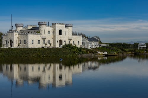 Kostenloses Stock Foto zu burg, luxus, reflektierung