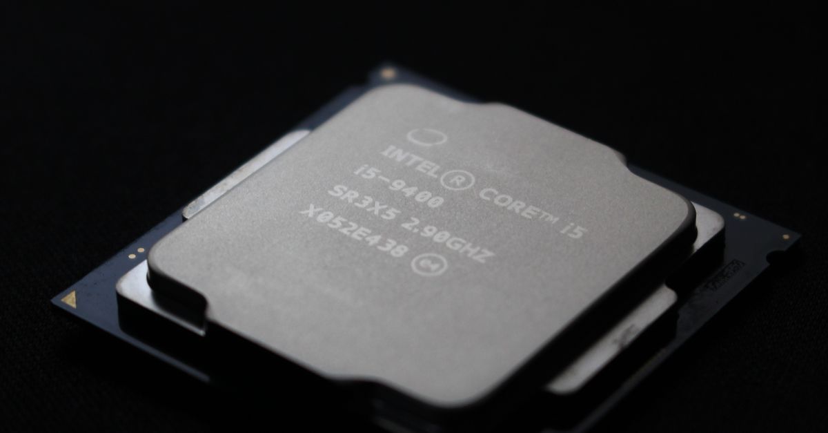 Close-Up shot of a Chip Processor · Free Stock Photo