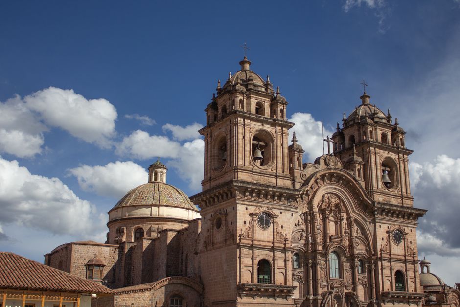 Visite nocturne des églises coloniales cachées — Cusco après le coucher du soleil