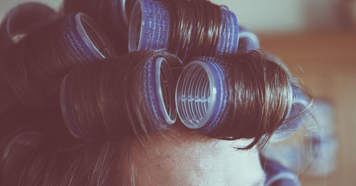 How to use curlers for hair