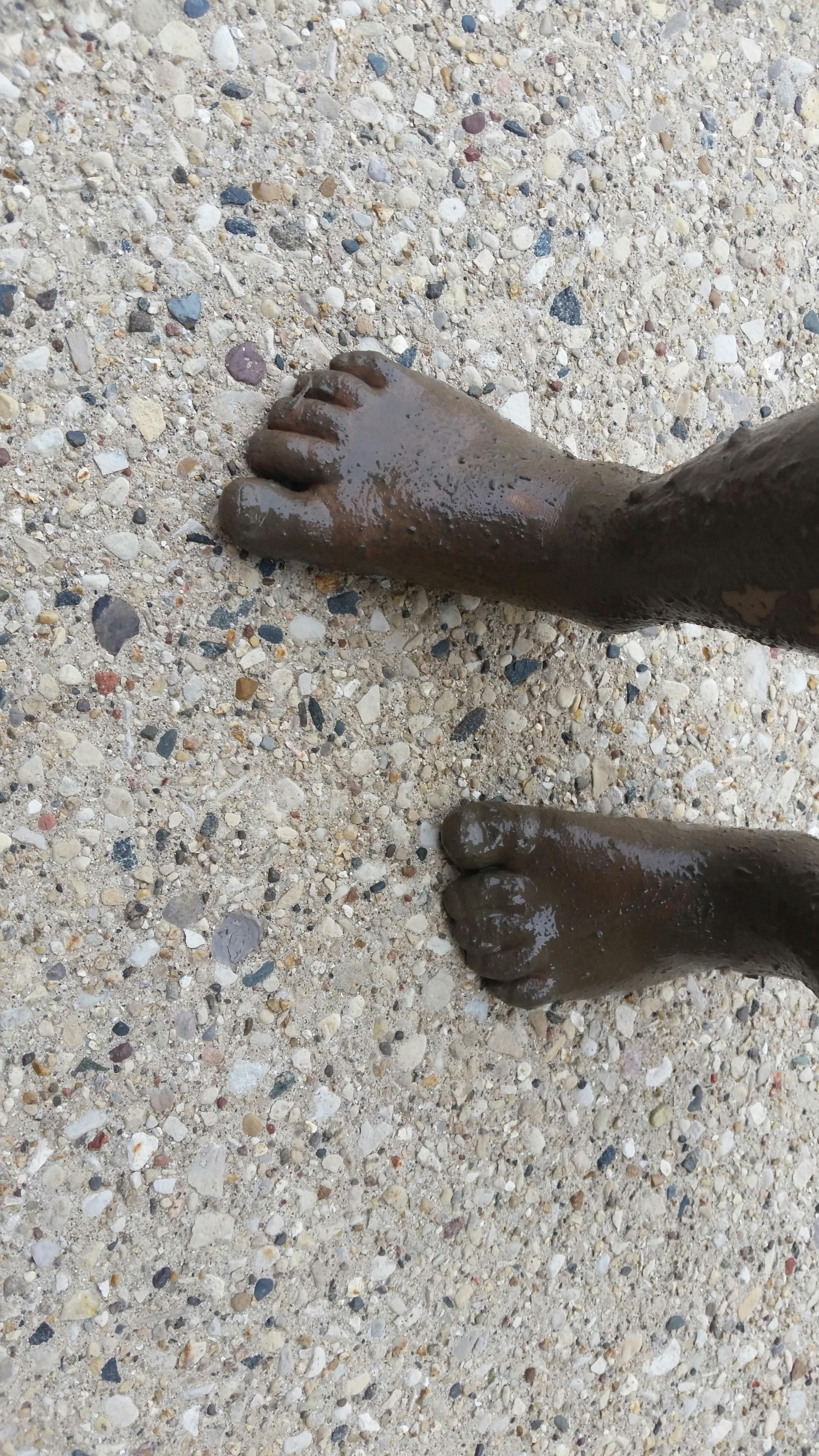 Free stock photo of muddy toes