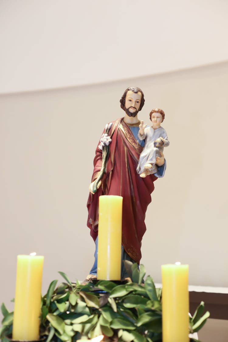 Figure Of Saint Joseph With Jesus