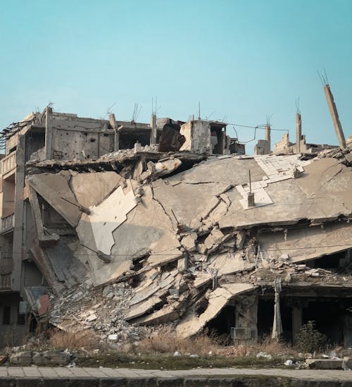 Foto profissional grátis de arrasado, concreto, construção abandonada