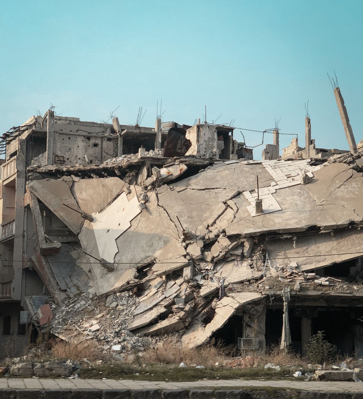 Lebanon airstrikes kill 11; civilians among dead