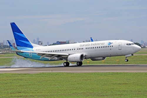 Foto d'estoc gratuïta de aeròdrom, aeroport, avió