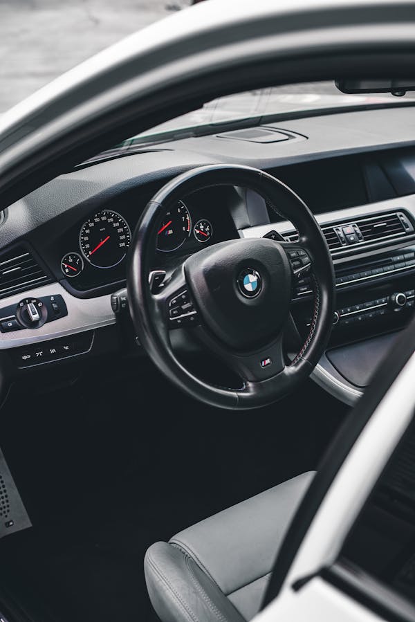 The Future of In-Car Technology: What to Expect by 2025