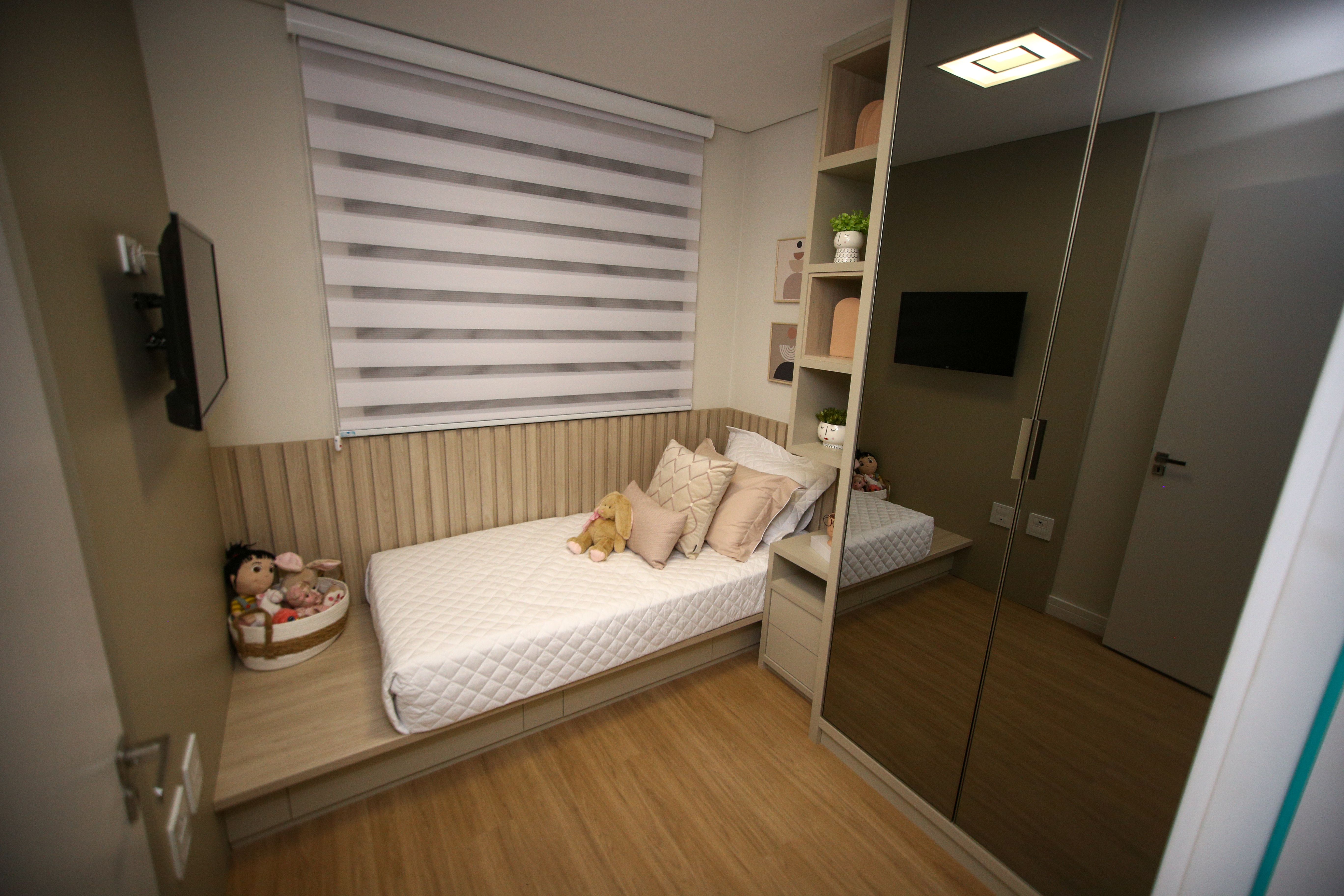 Q: What is the best TV size for a small bedroom layout with TV?