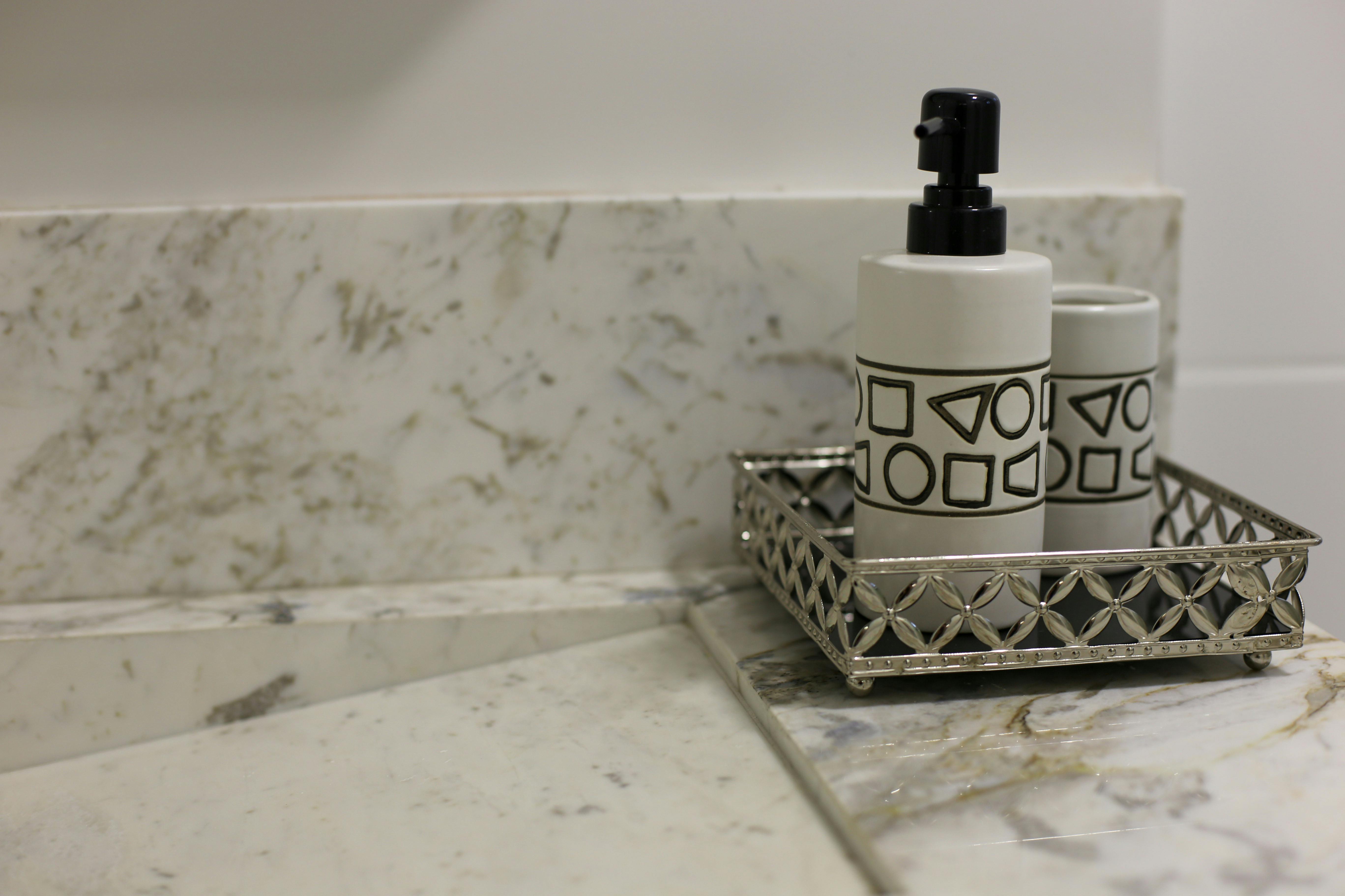 Handicap bathroom accessories - grab bars home depot