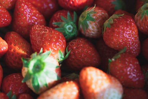 Kostenloses Stock Foto zu erdbeeren, essen, essensfotografie