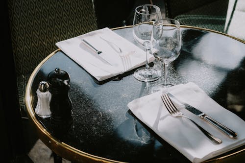 Simple Table Setting on Round Granite Table