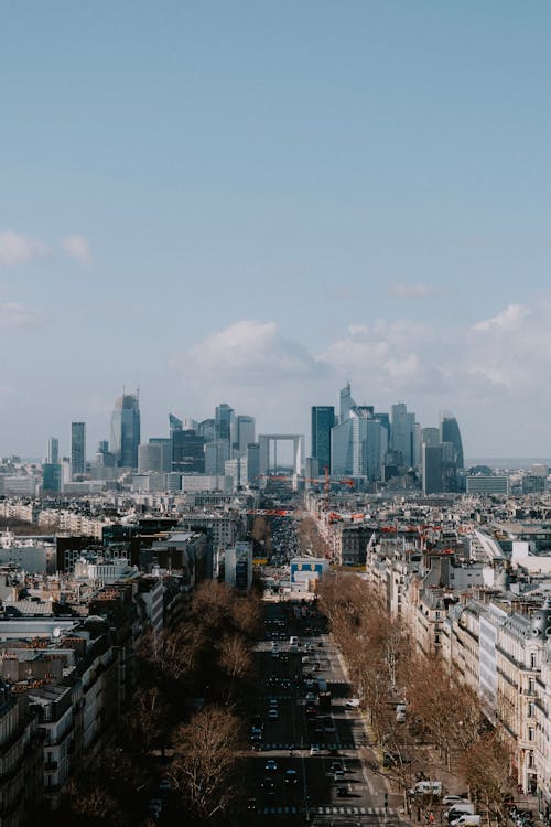 Gratis stockfoto met architectuur, asfaltweg, binnenstad