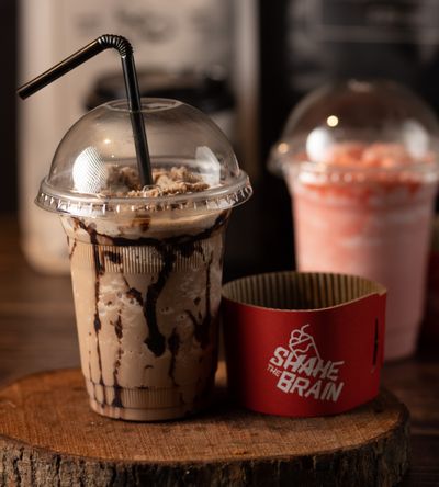 Milkshake de morango e chocolate