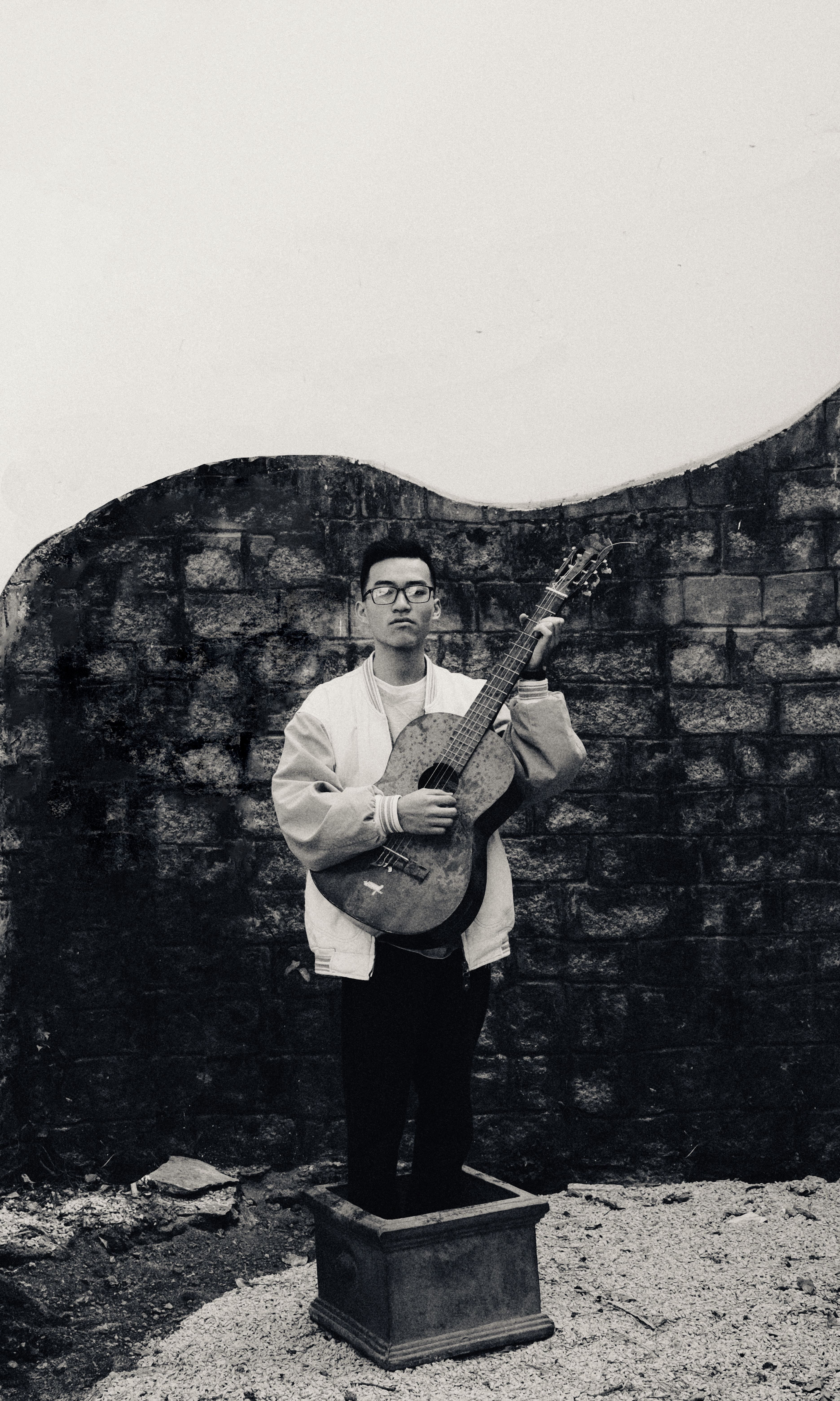Gratis arkivbilde med akustisk gitar, alene, Asiatisk Arkivbilde