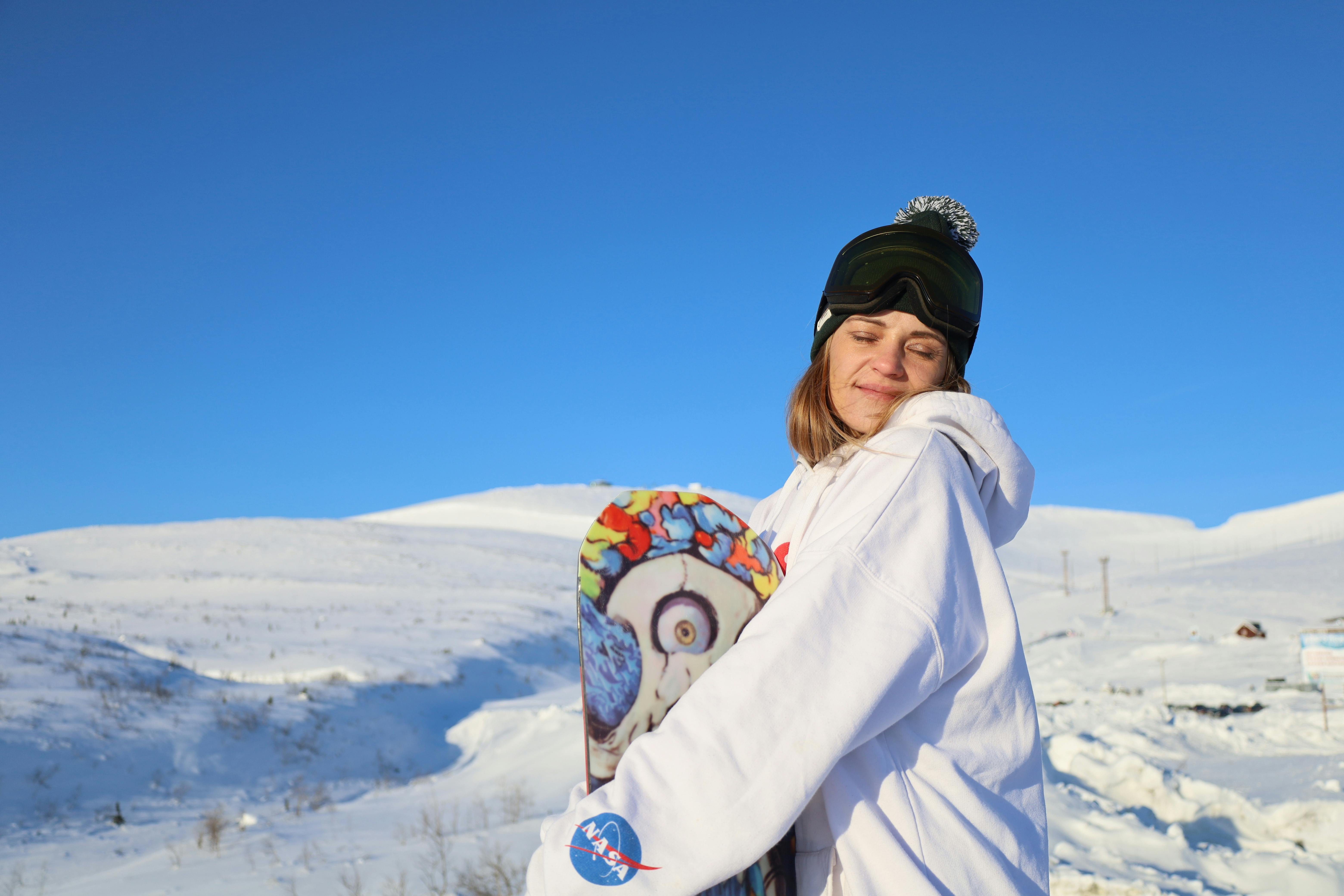 бесплатная Бесплатное стоковое фото с model, mountain, mountain background Стоковое фото
