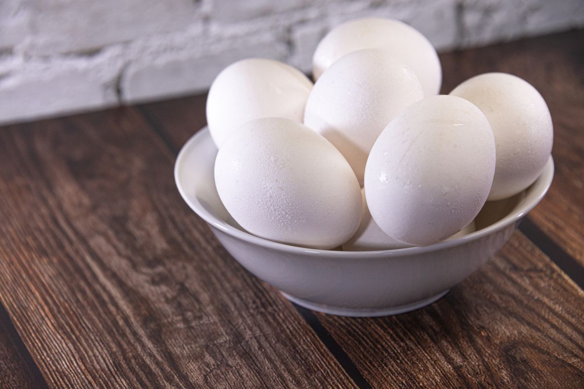 Bát trứng gà, nguồn protein rẻ và dễ mua