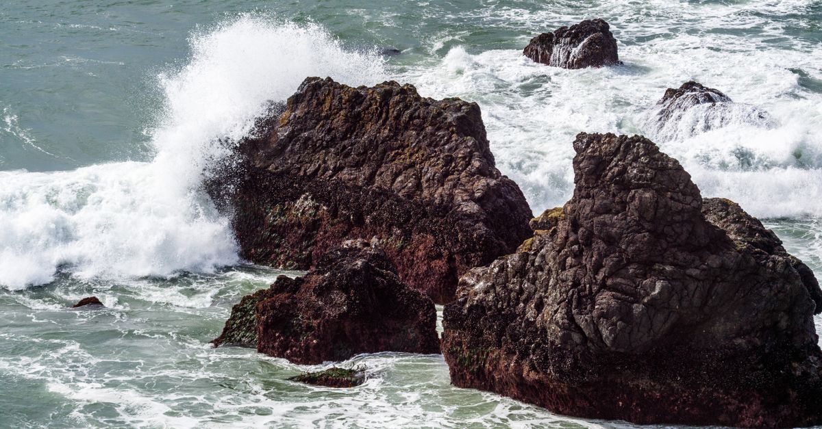 Shore Rocks Intense Waves Breaking on Rocks on the Shore · Free Stock Photo