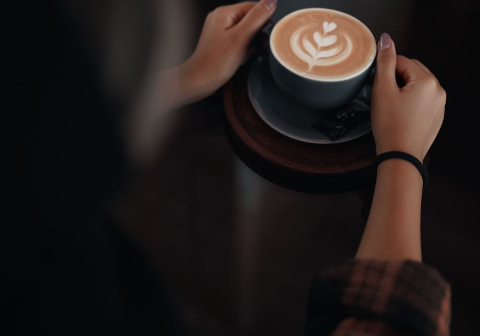 Online dating: starting a conversation on a niche platform