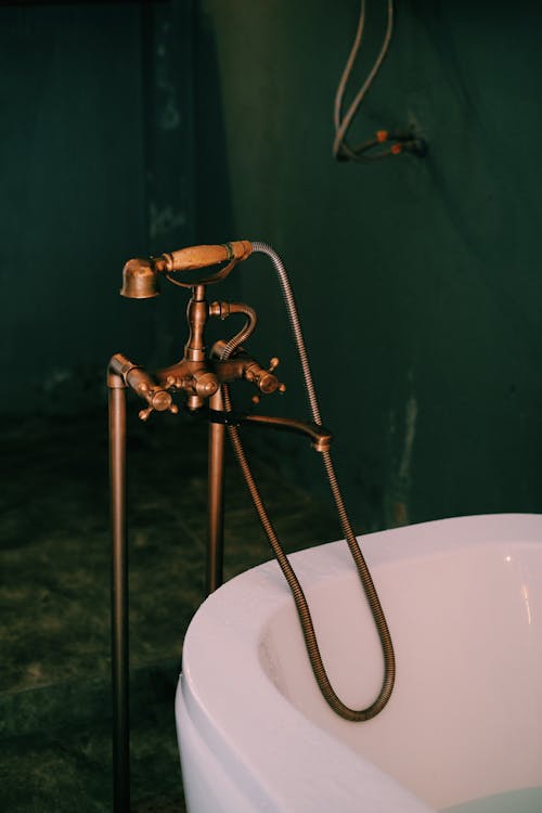 Безкоштовне стокове фото на тему «ванна кімната, вертикальні постріл, впритул»