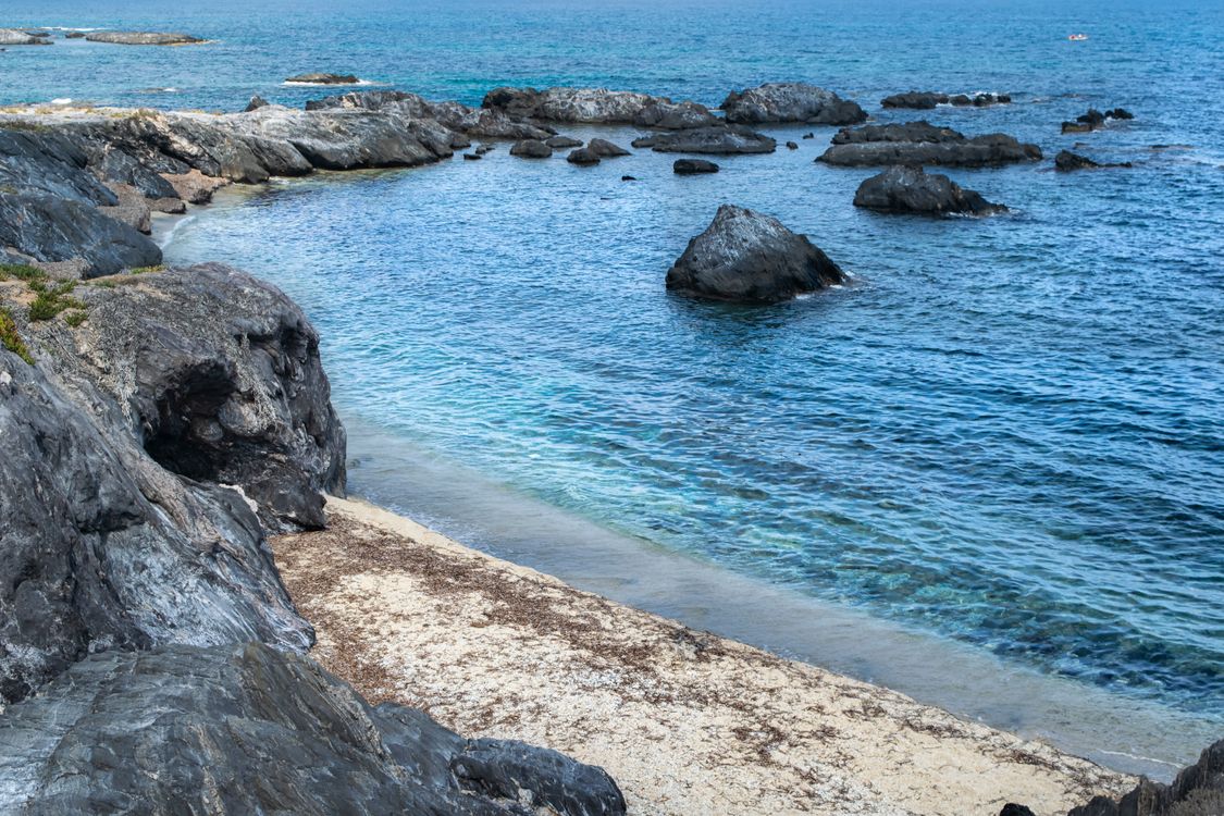 Rocks Formation in the Seacoast · Free Stock Photo