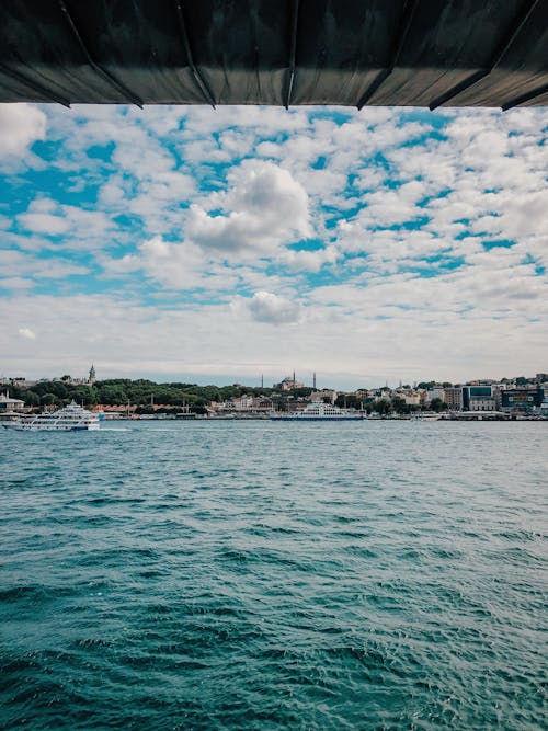Kostenloses Stock Foto zu blauer himmel, istanbul, meer