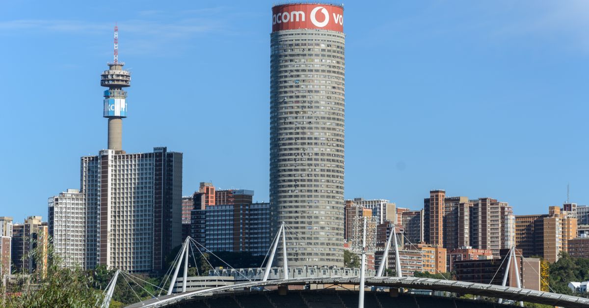 City Buildings With View Of The Ponte City Apartments In Johannesburg city-buildings-with-view-of-the-ponte-city-apartments-in-johannesburg