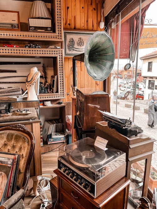 Free Antique Phonograph in an Antique Store  Stock Photo